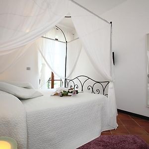 Rooms And Breakfast Da Carla